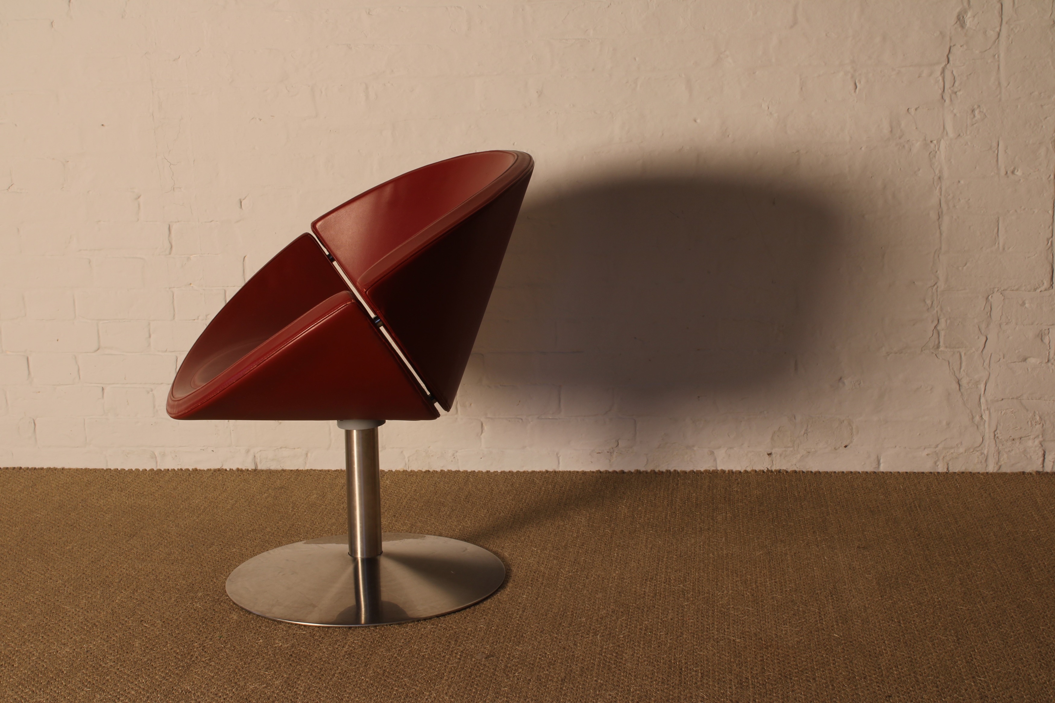 Modern Art & Design - Timed Auction